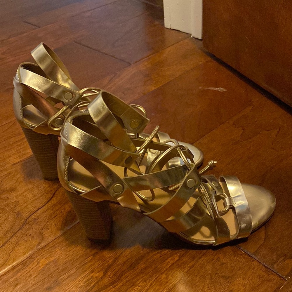 Banana Republic Gold Lace Strap Heels - great condition, some scuffing